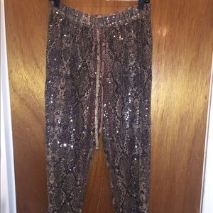 Snake print Sequin Capri pant